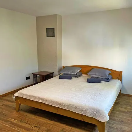In Seaside Neighbourhood Appartement
