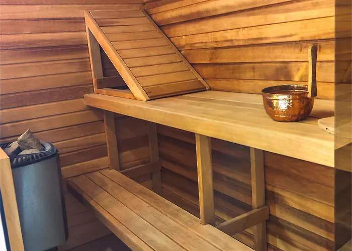 In Seaside Neighbourhood 派尔努