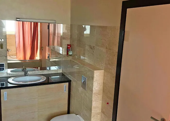 In Seaside Neighbourhood Διαμέρισμα